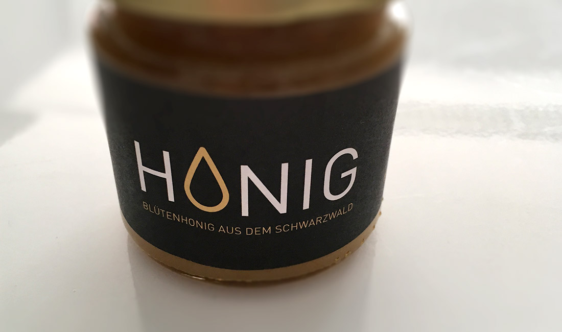 Honig Glass mit Labelkleber